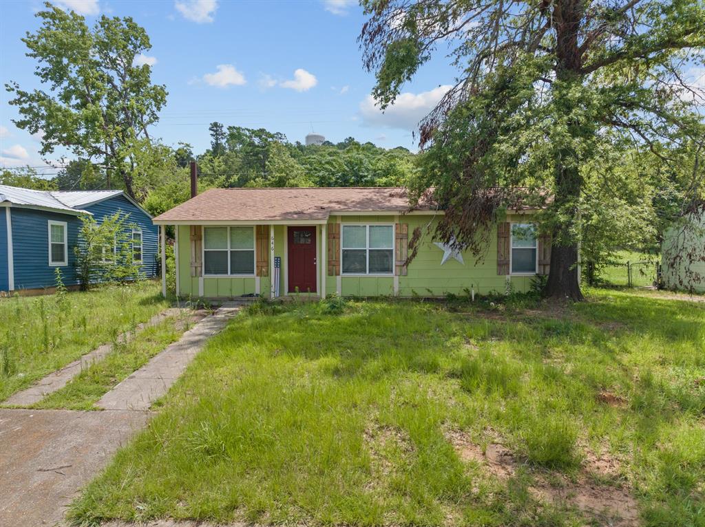 646 N Northaven Drive Property Photo 1