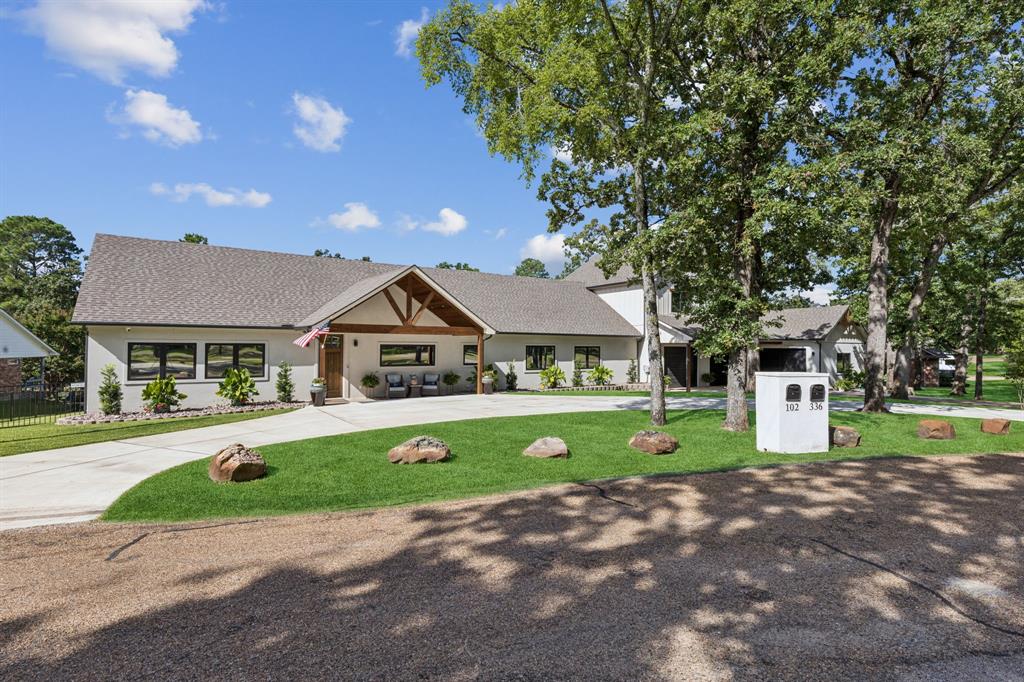 102 Shadywood Place Property Photo 1