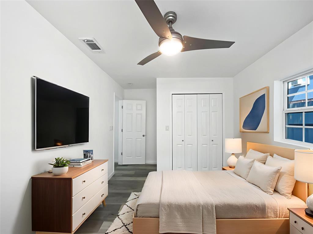 3018 Refugio Avenue Property Photo 4