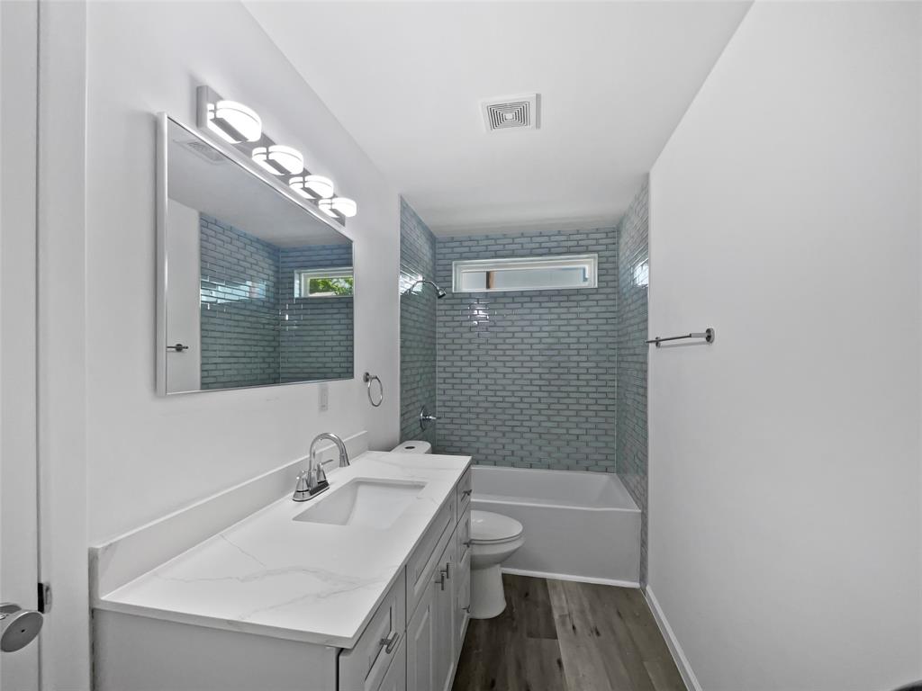 3018 Refugio Avenue Property Photo 16