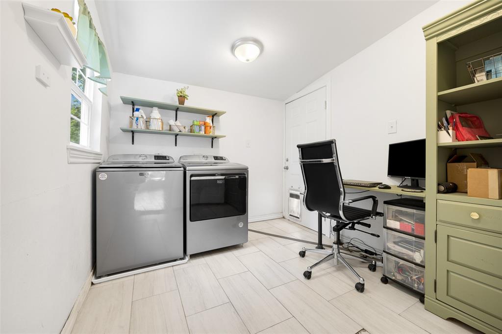 1032 Kings Row Property Photo 13