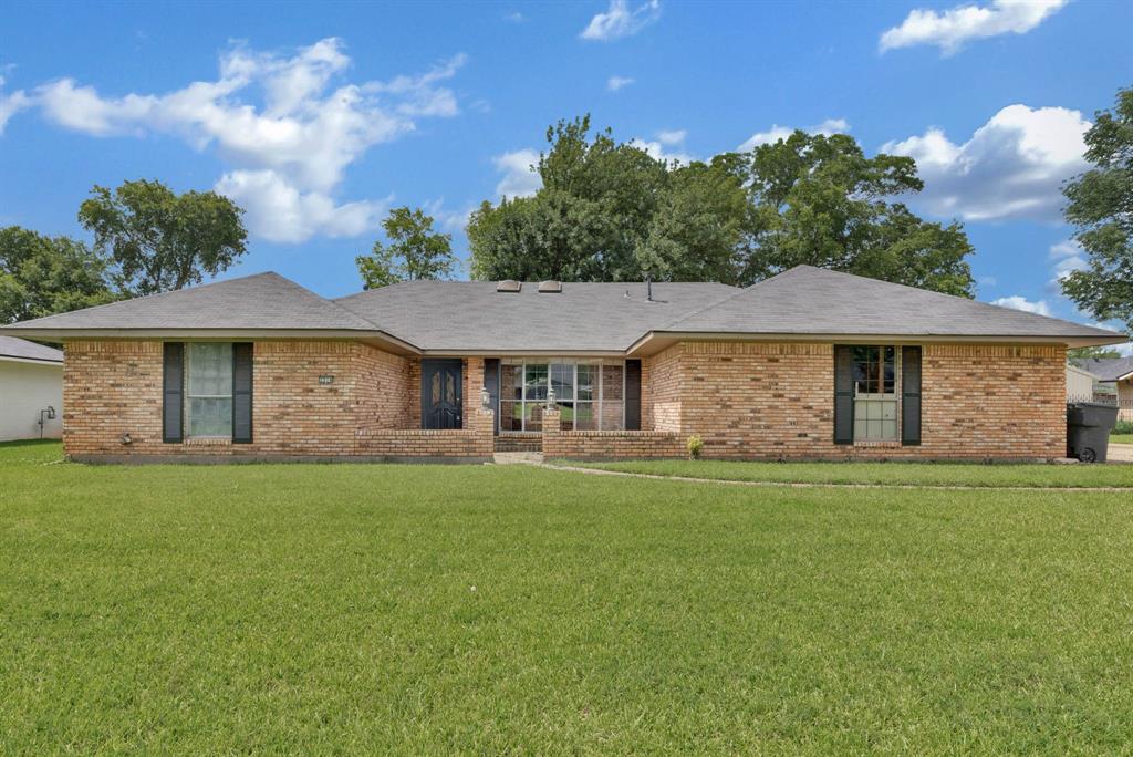 2514 Fieldwood Circle Property Photo 1