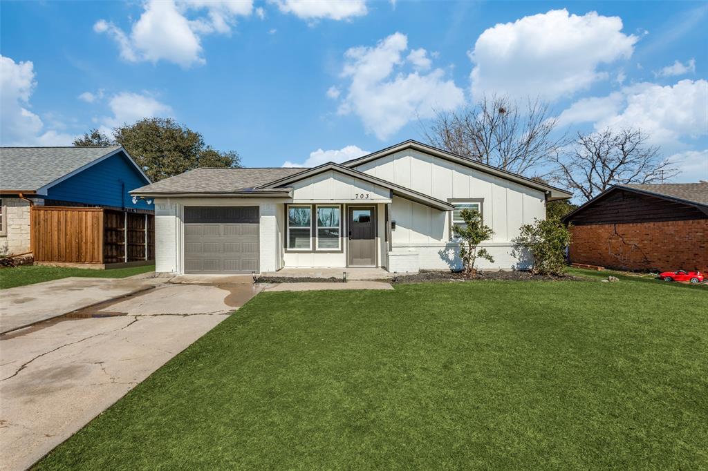 703 E Celeste Drive Property Photo 1