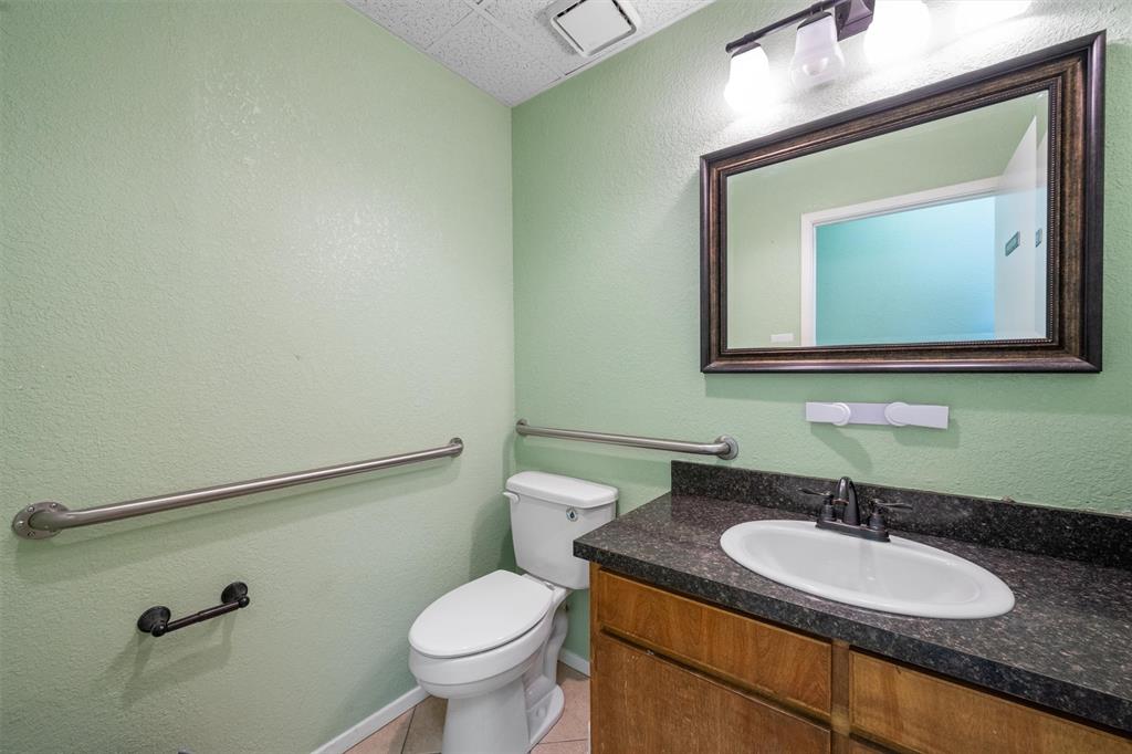 2315 Roosevelt Drive Property Photo 9