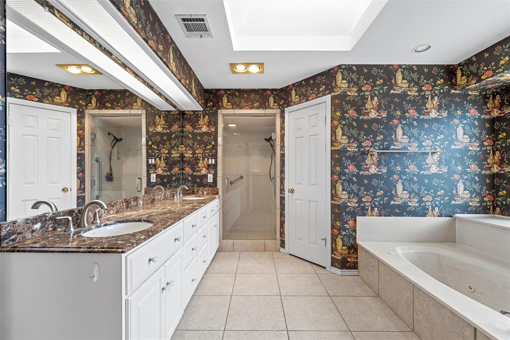 8216 Teakwood Drive Property Photo 14