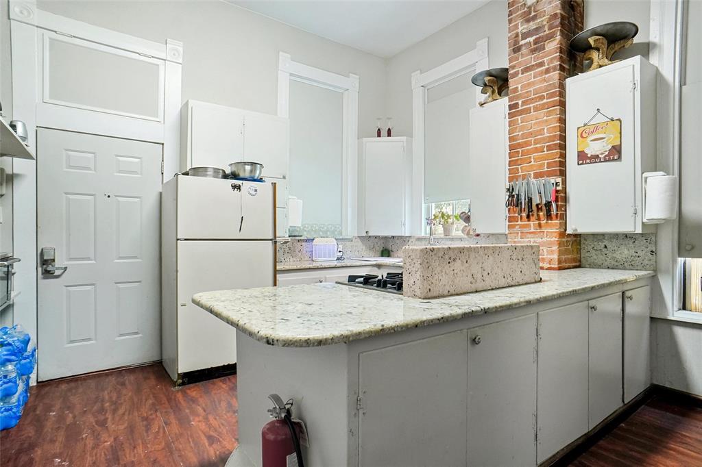 1105 Palo Pinto Street Property Photo 16