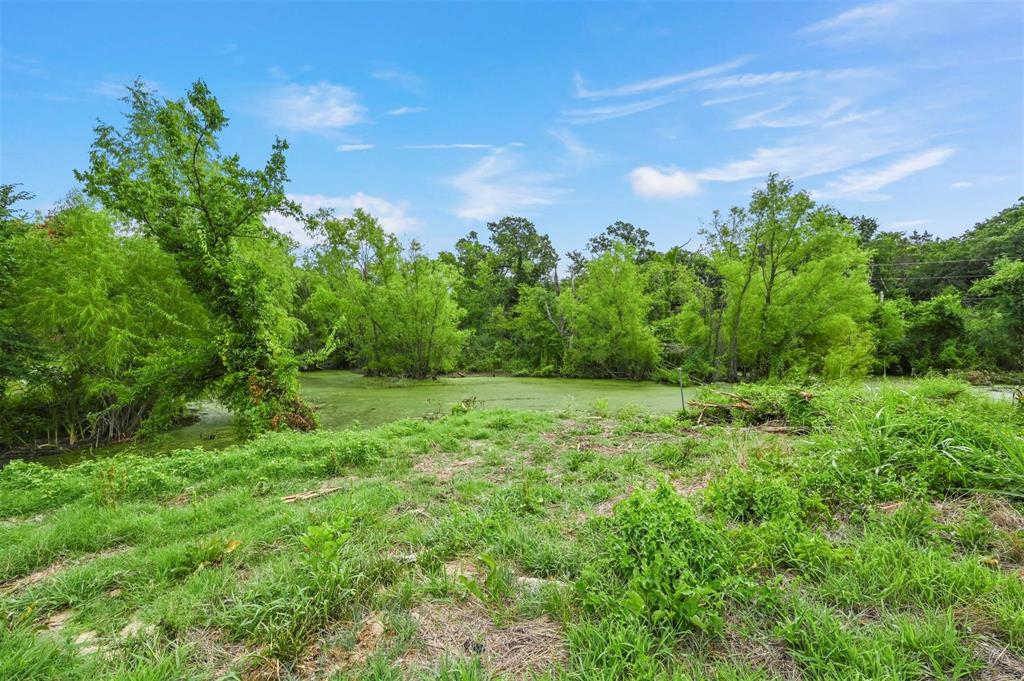 1221 Hillcrest Circle Property Photo 1