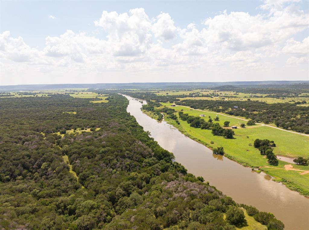 2105 River Shoals Road Property Photo 15