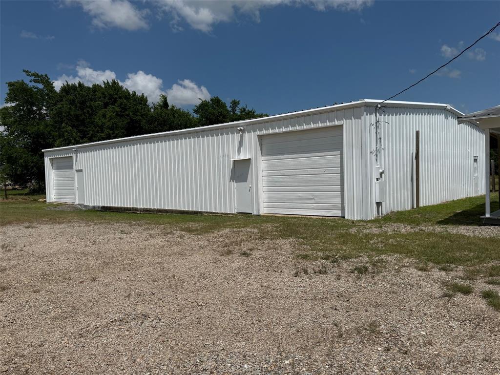 2107 S 19 & 24 Highway Property Photo 2