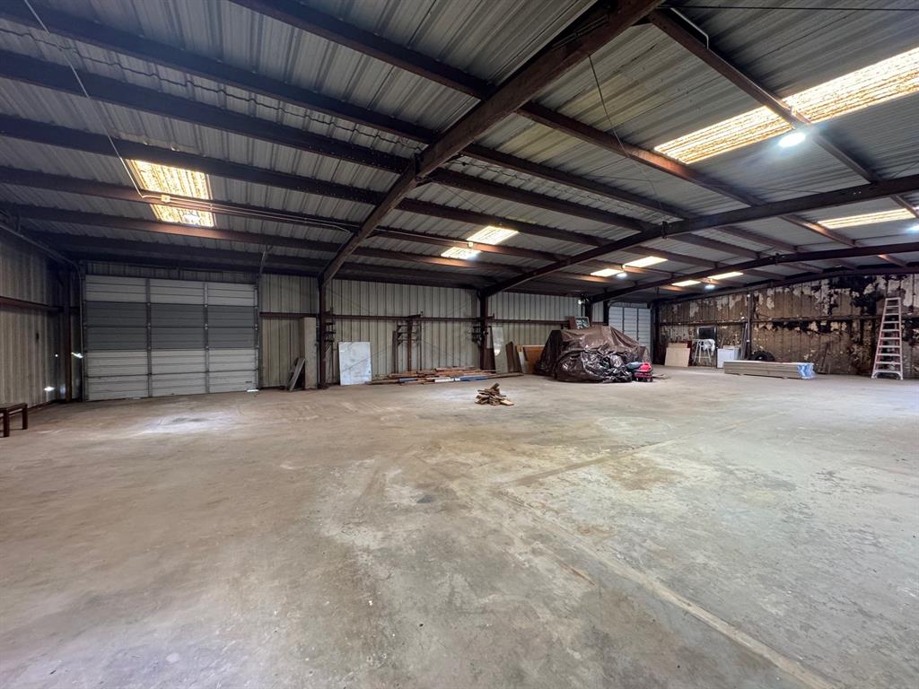 2107 S 19 & 24 Highway Property Photo 5