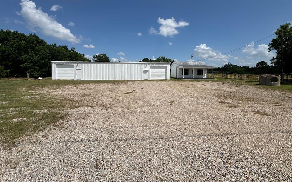 2107 S 19 & 24 Highway Property Photo 14