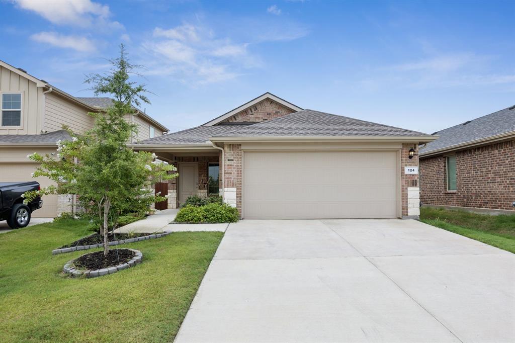 124 Greengate Drive Property Photo 1