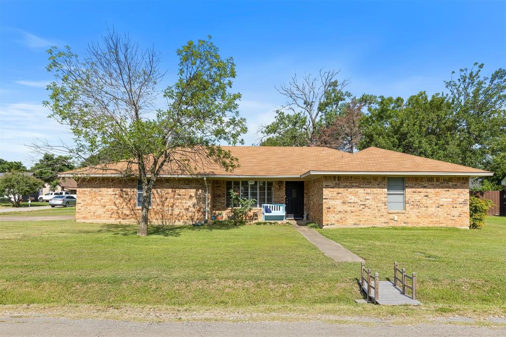 524 S Pedigo Street Property Photo 1