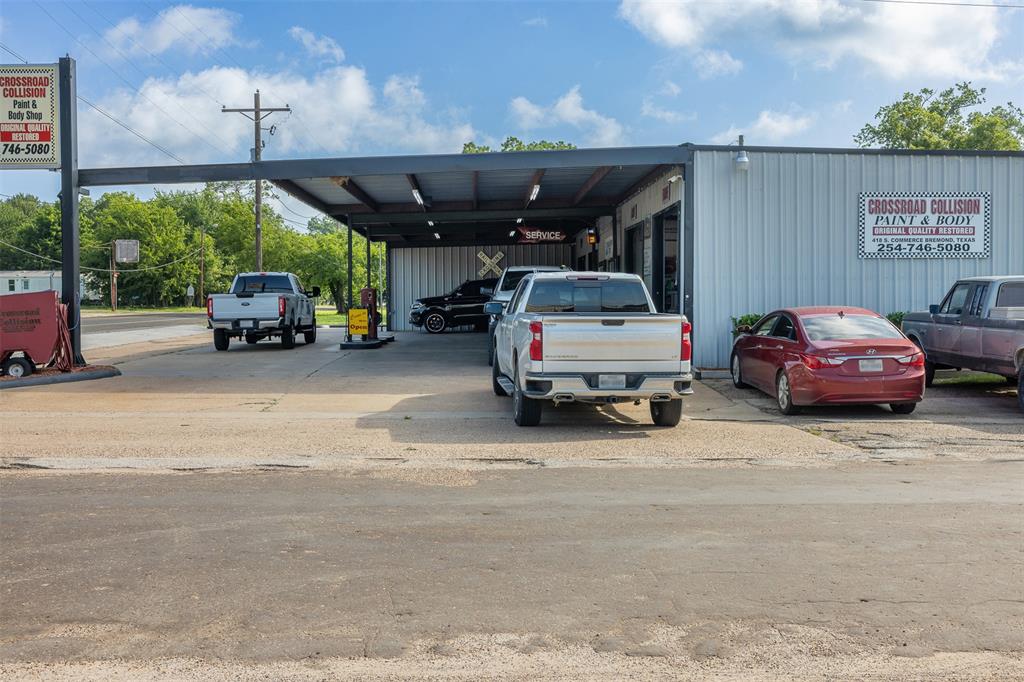 418 S Commerce Property Photo 3