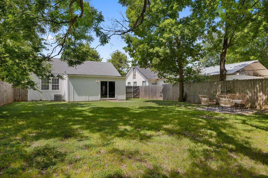718 Genoa Avenue Property Photo 1