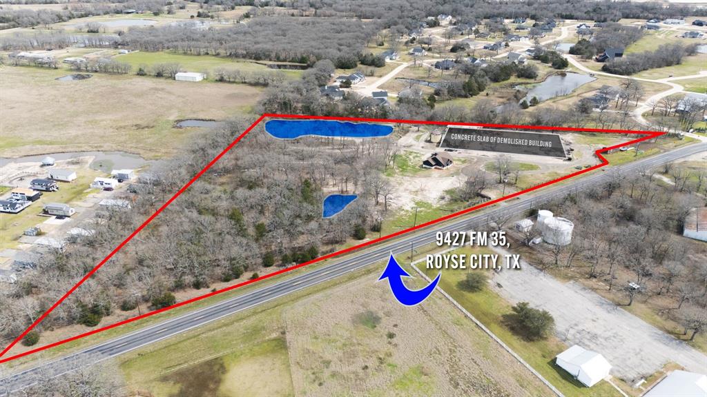 00 Fm 35 Property Photo 1