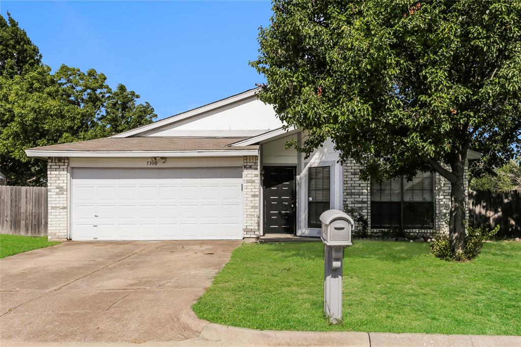 7300 Wayfarer Trail