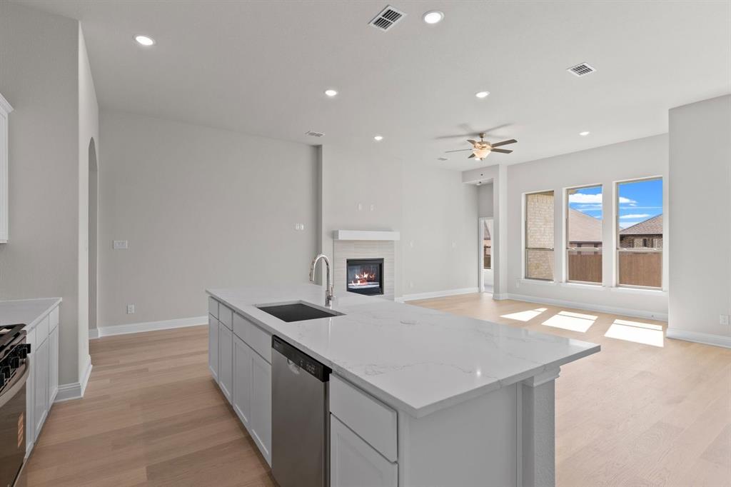 4517 Brentfield Property Photo 9