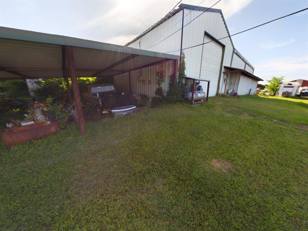 5900 Retta Mansfield Road Property Photo 10