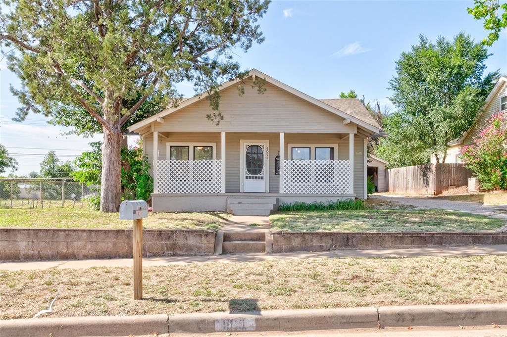 1010 James Street Property Photo 1