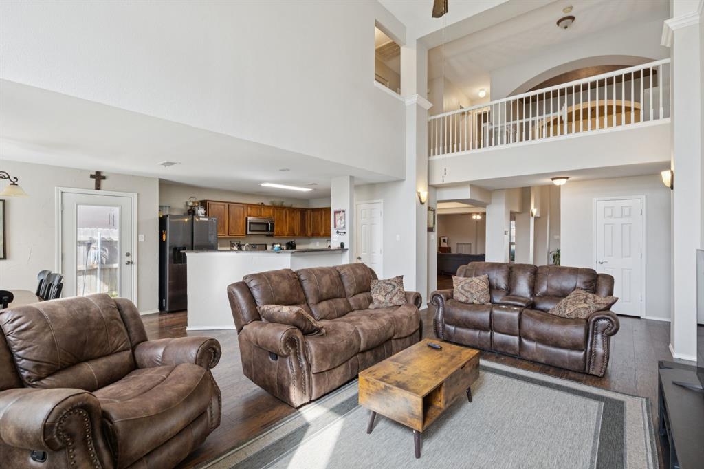 1229 Topeka Drive Property Photo 1