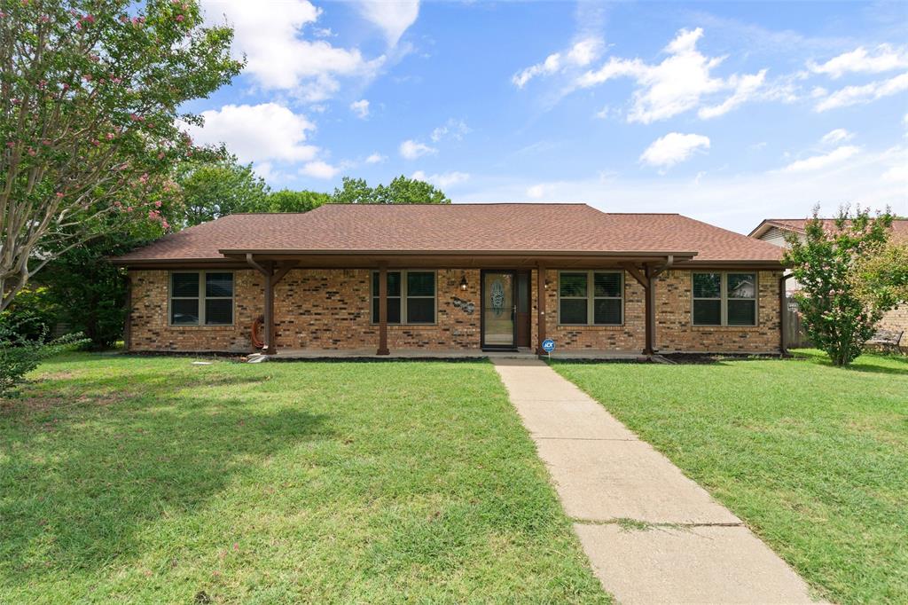 909 Fair Oaks Drive