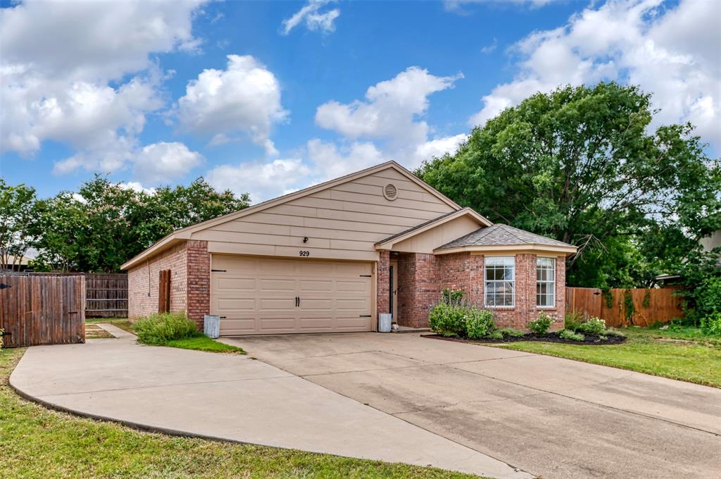929 Comiskey Court Property Photo 1