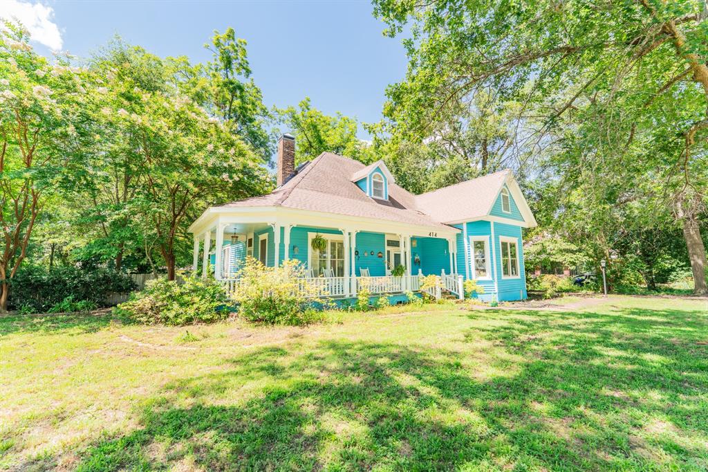 414 College Street Property Photo 1