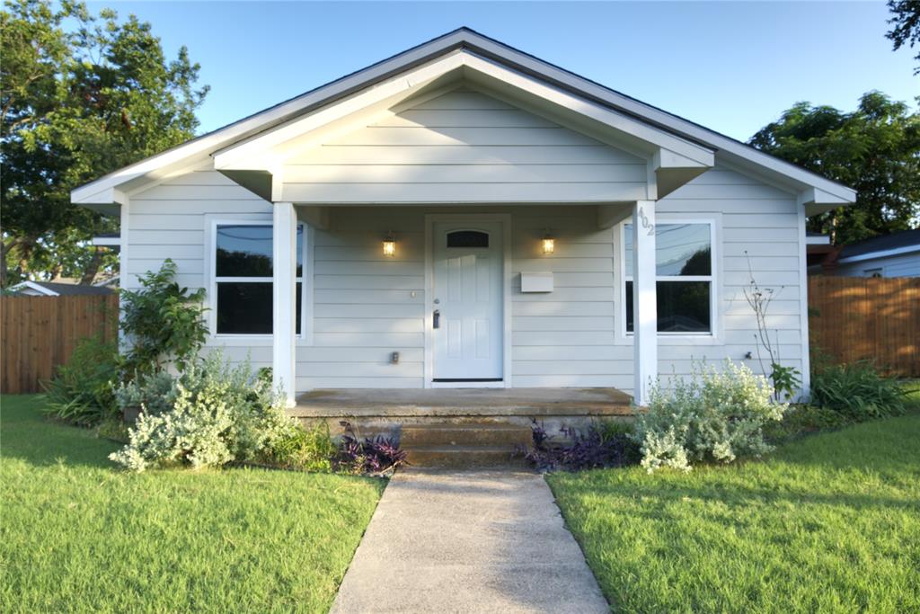 402 E Center Street Property Photo 1