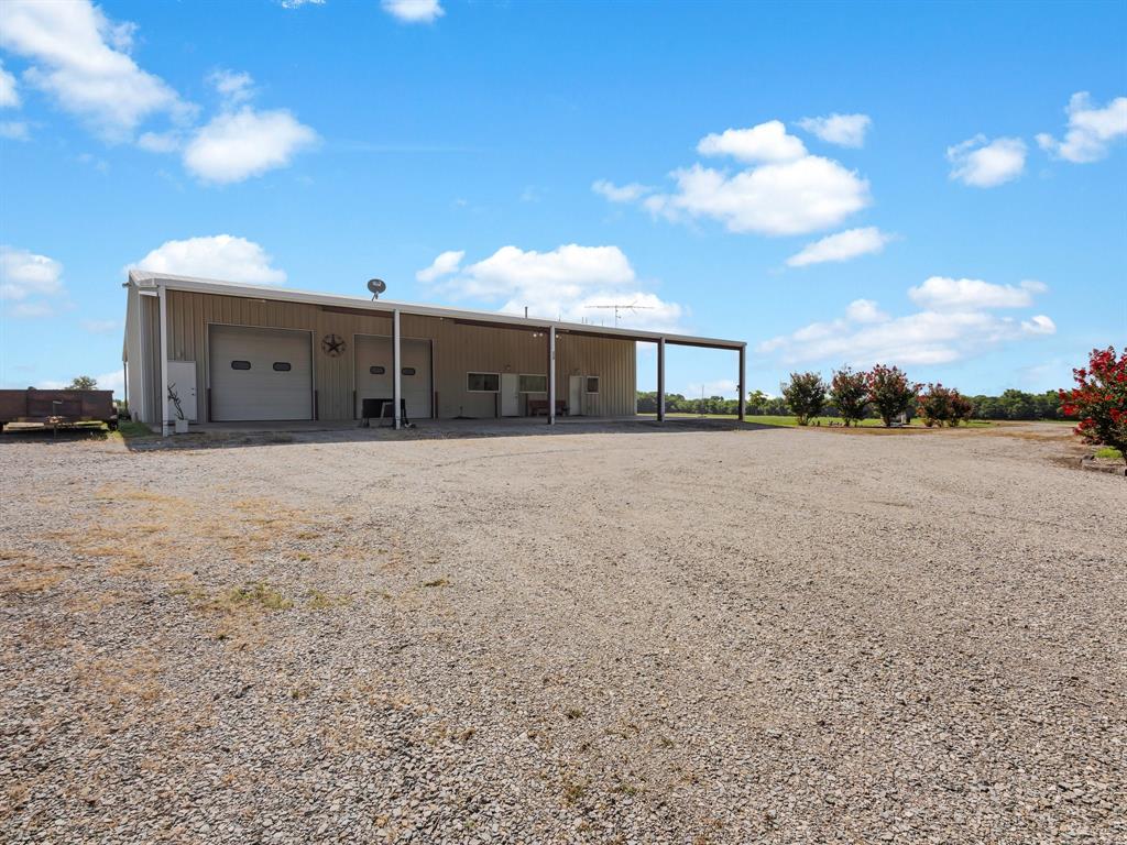 333 County Road 3714 Property Photo 1