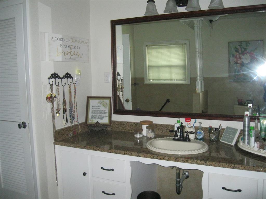 1302 W Wheeler Street Property Photo 22