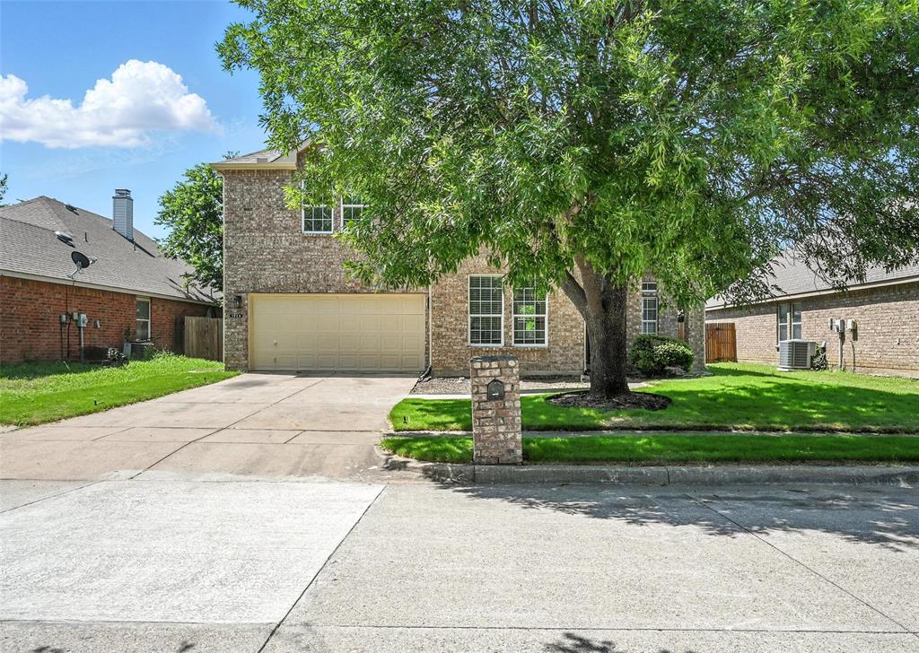 1928 Stonehill Drive Property Photo 1
