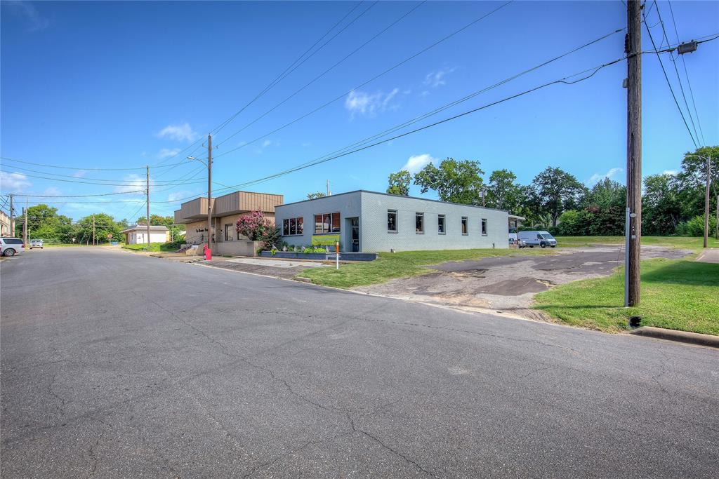 107 Locust Street Property Photo 2