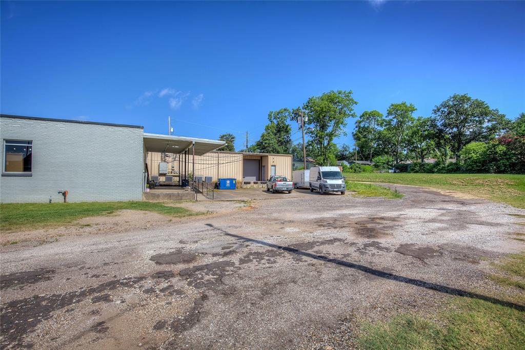 107 Locust Street Property Photo 5
