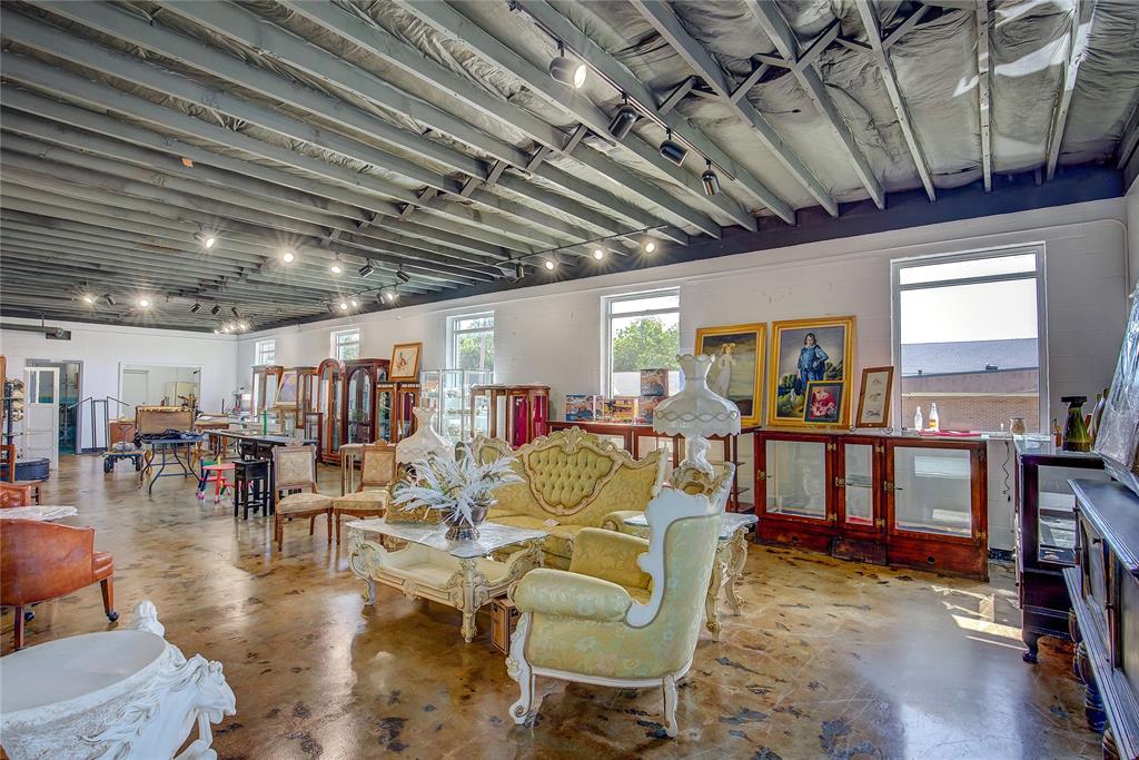107 Locust Street Property Photo 15