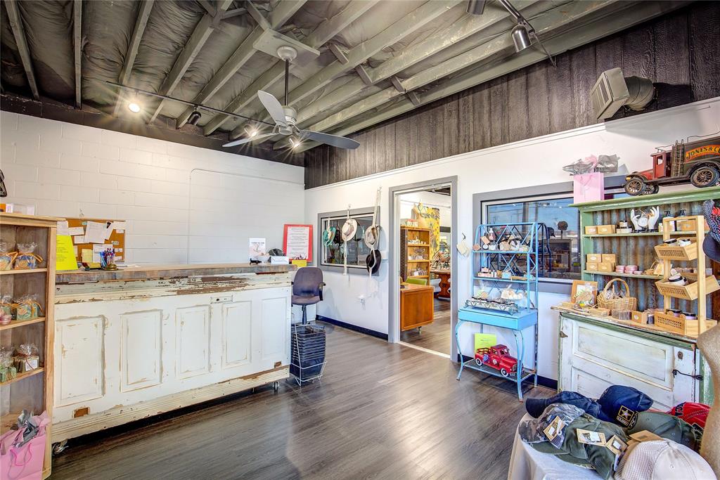 107 Locust Street Property Photo 22