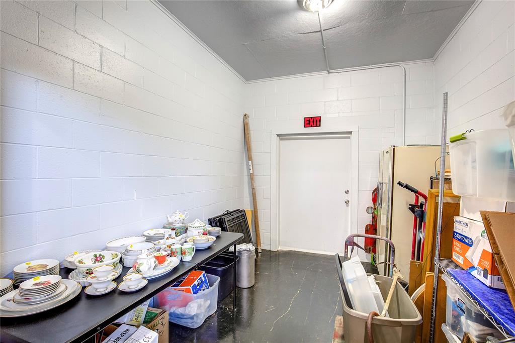 107 Locust Street Property Photo 27