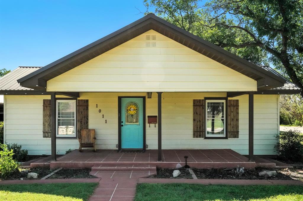 1011 Trundy Property Photo 1