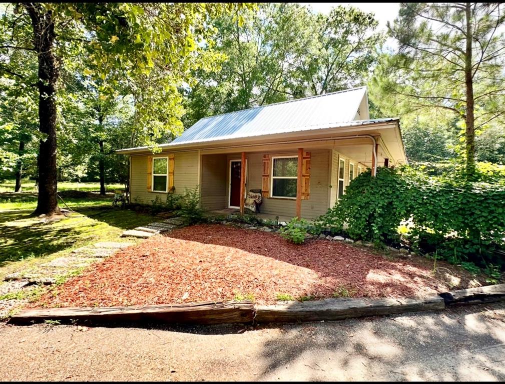 767 Cr 1835 Property Photo 1