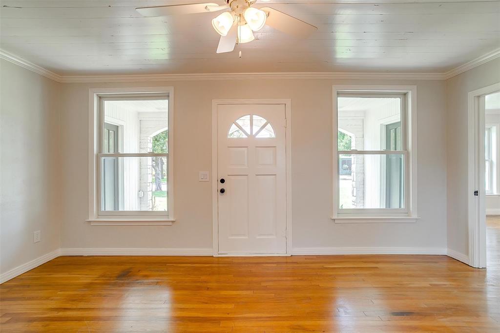 612 W Bluff Property Photo 6