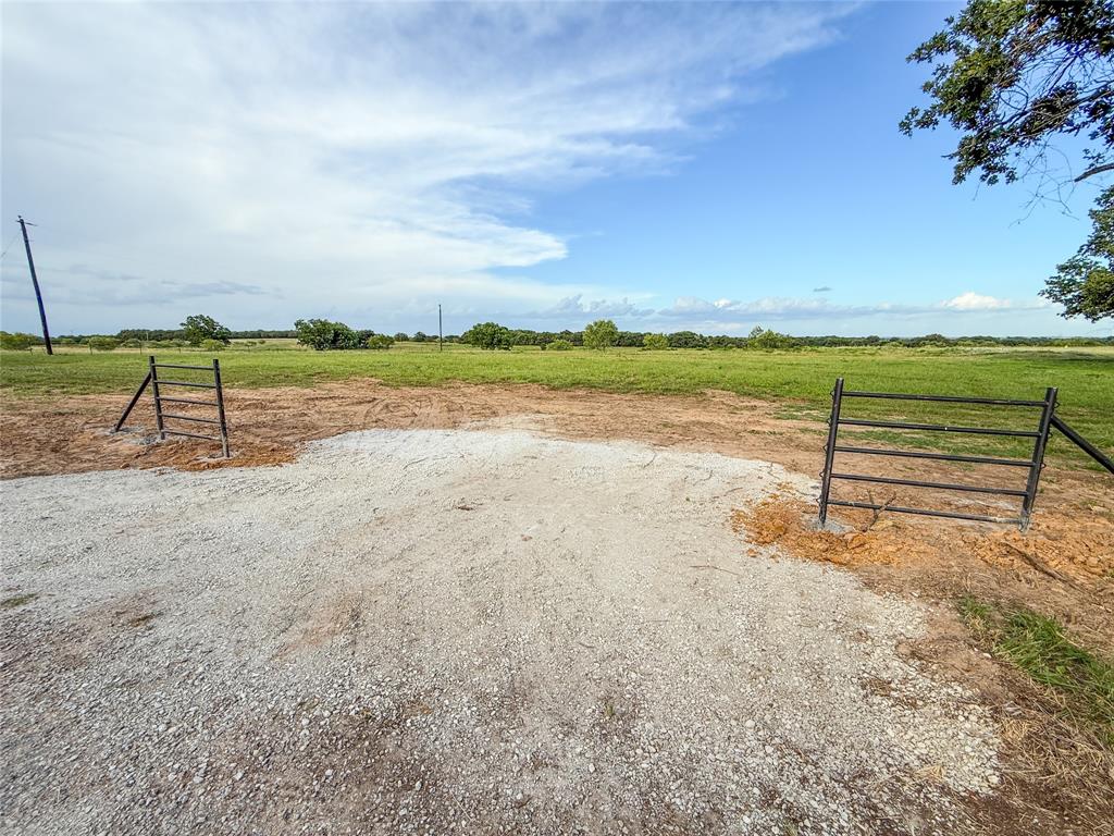 299 County Road 1475 Property Photo 4