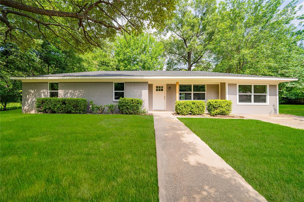 1109 Booker Avenue Property Photo 1