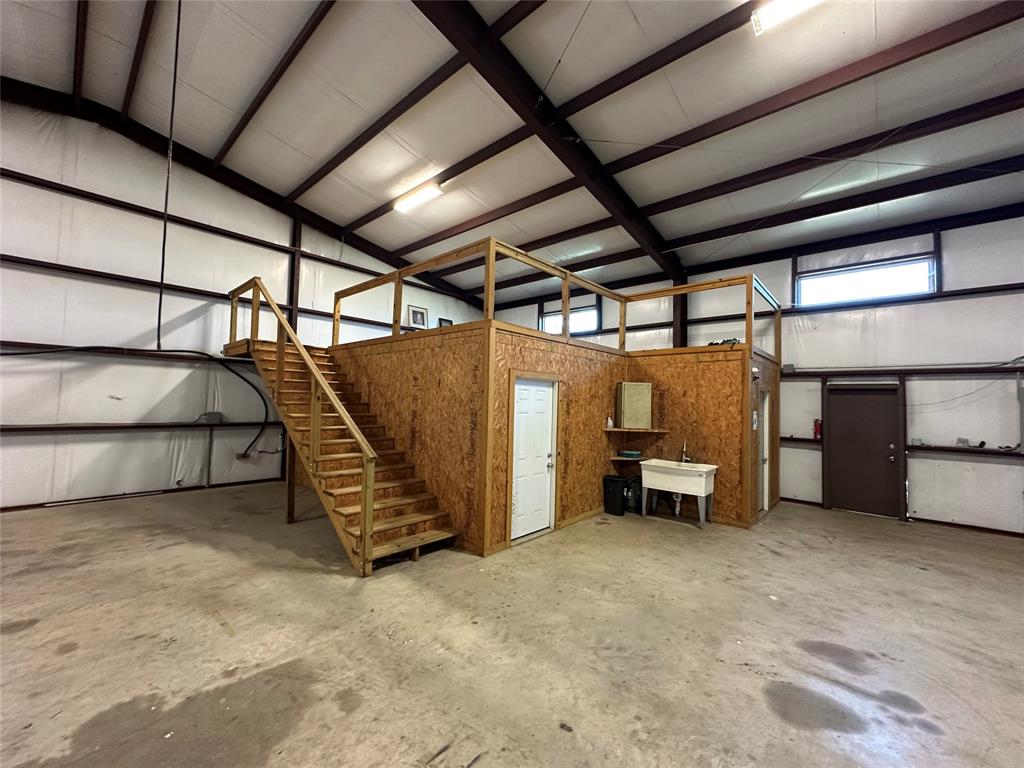 8170 County Road 101 Property Photo 21