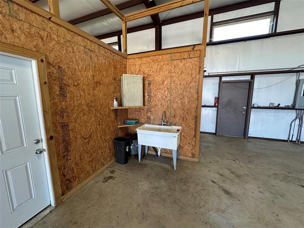 8170 County Road 101 Property Photo 24