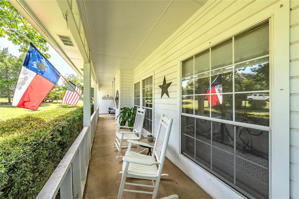 400 Overland Drive Property Photo 5