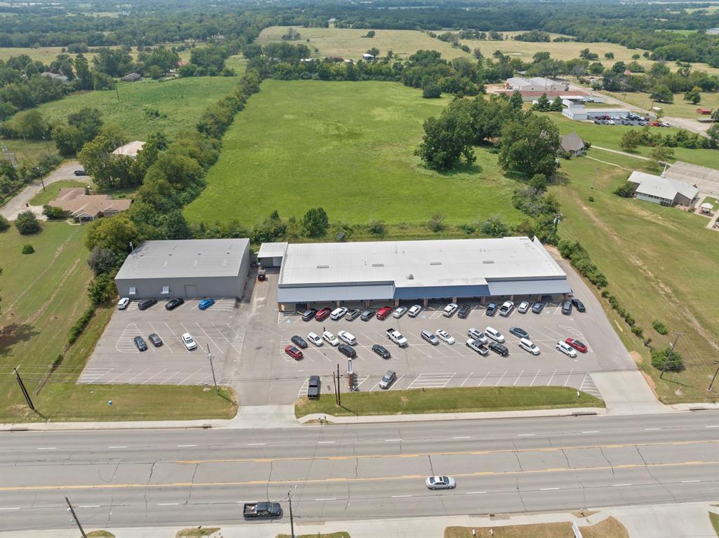 412 S Highway 37 Property Photo 1