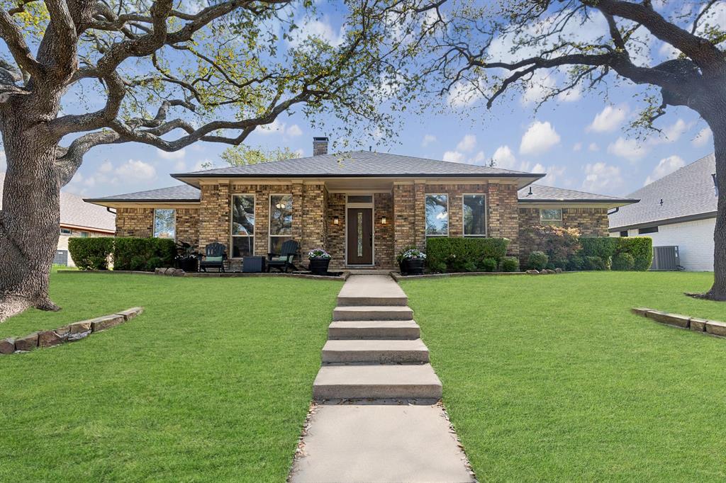 10216 Shadow Way Property Photo 1