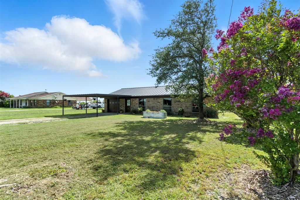 312 Green Acres Road Property Photo 1