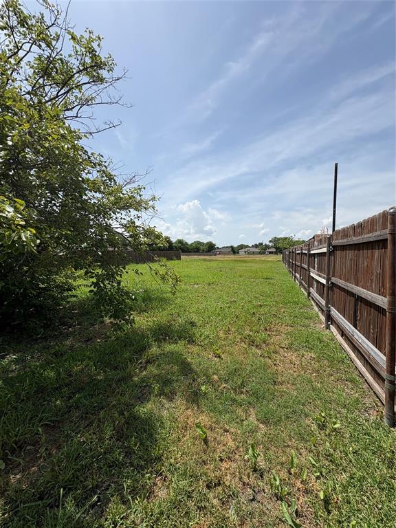 7012 Garner Road Property Photo 7
