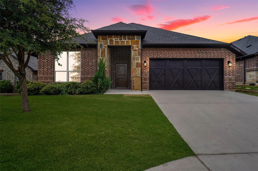 1520 Town Creek Circle Property Photo 1